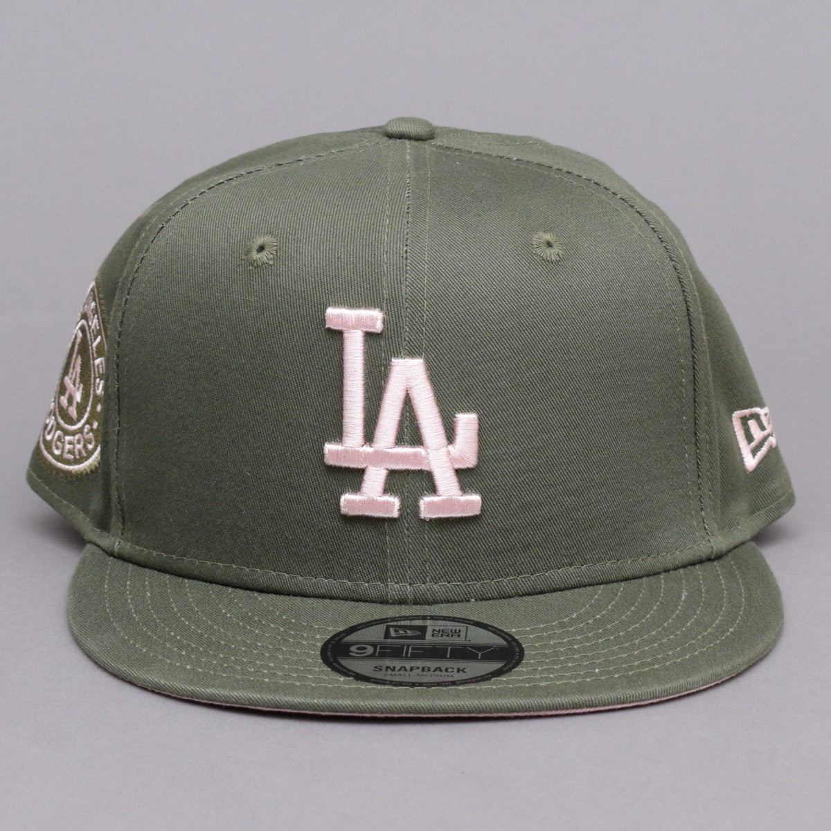 Official New Era Metallic Cuff LA Dodgers Green Beanie Hat