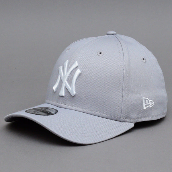 New Era 9FORTY New York NY Yankees MLB Essential Adjustable Baseball Cap - White One Size