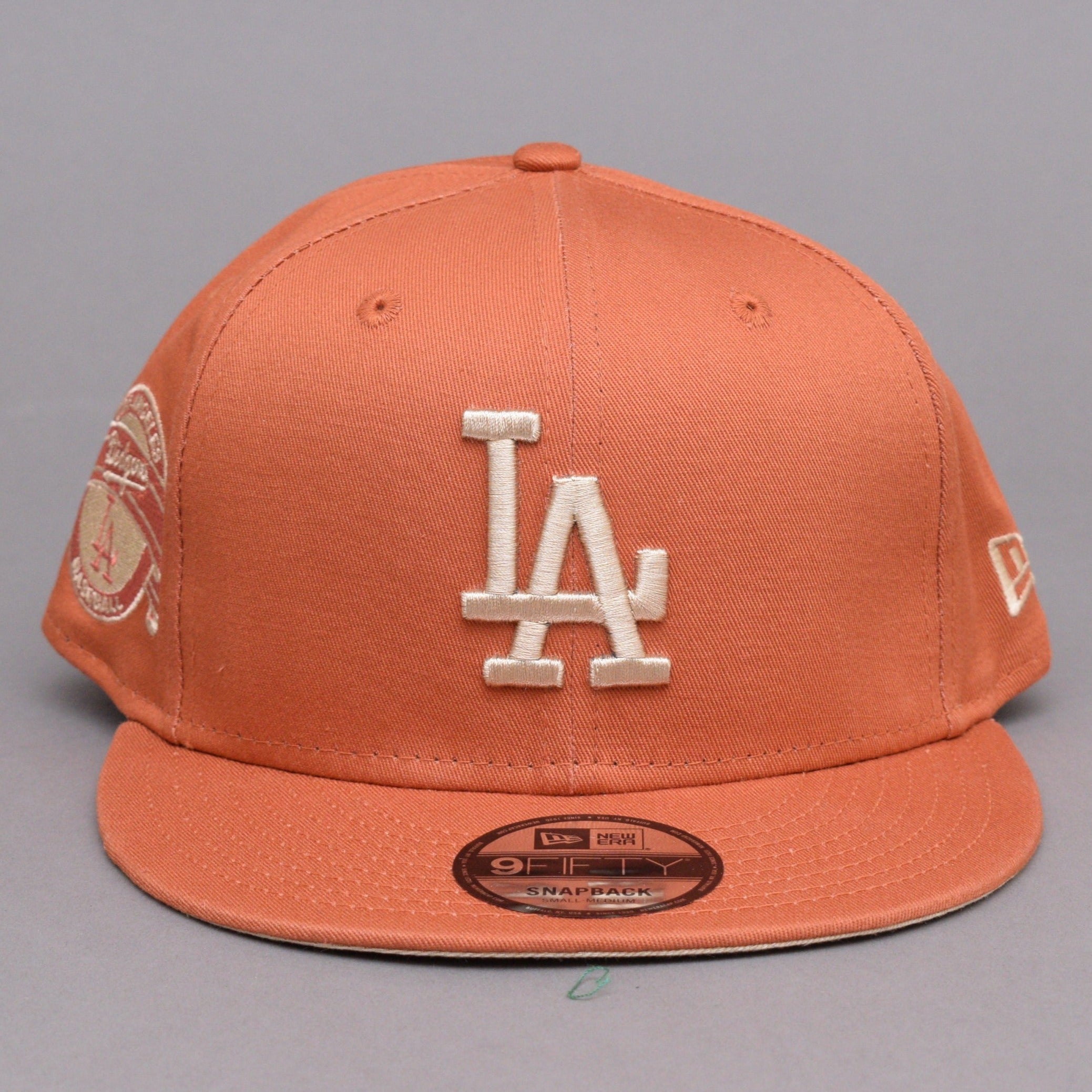 New Era - LA Dodgers 9Fifty Side Patch Medium - Snapback - Medium Brown/Beige